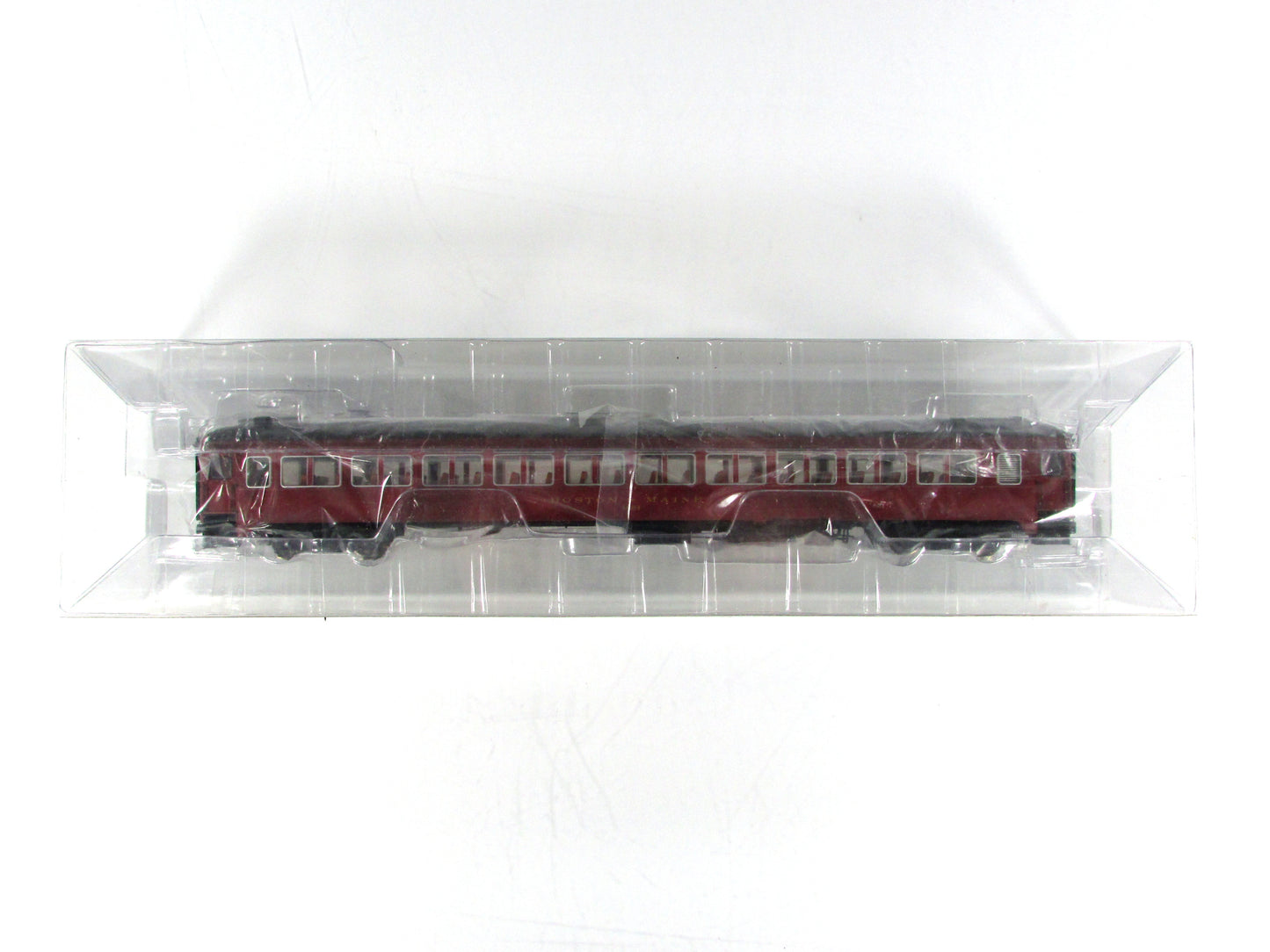 HO Scale ***BOSTON MAINE*** Osgood Bradley Coach #4694 - Rapido 109137, Lighted