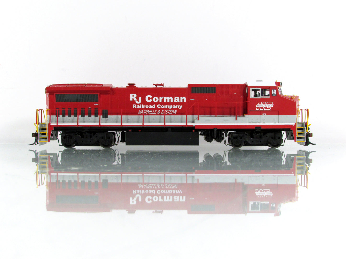 HO Scale **RJ CORMAN** Dash 8-40BW, NERR 573 - Atlas Master 10004313, DCC Ready