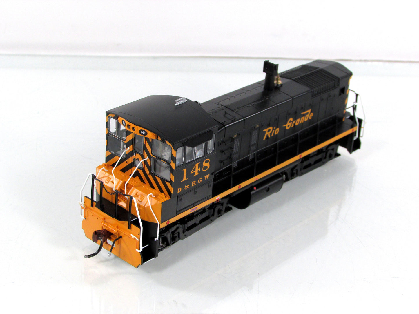 HO Scale **RIO GRANDE* SW1000 Switcher #148 - Athearn ATH86743, DCC-Sound Ready