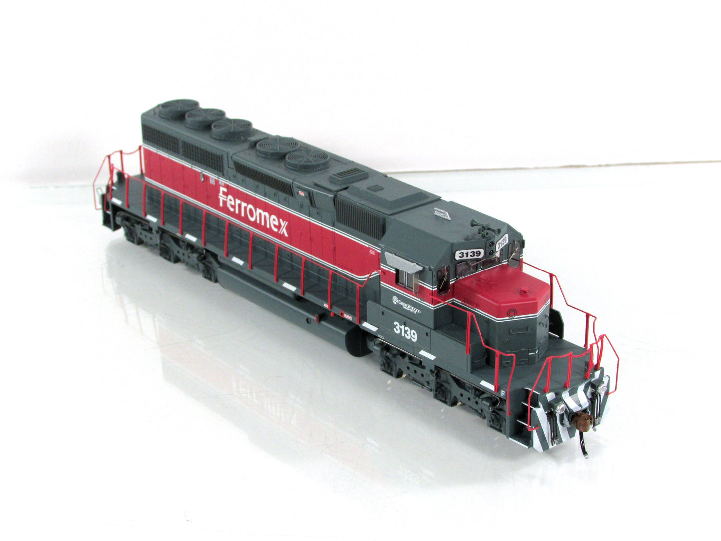 HO Scale **FERROMEX** SD40-2 Locomotive, FXE 3139 - Athearn ATH72018, DCC Ready