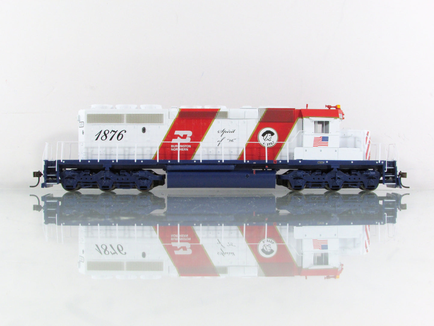 HO Scale **BICENTENNIAL Spirit '76** SD40-2, BN 1876 - Athearn 95227, DCC Ready