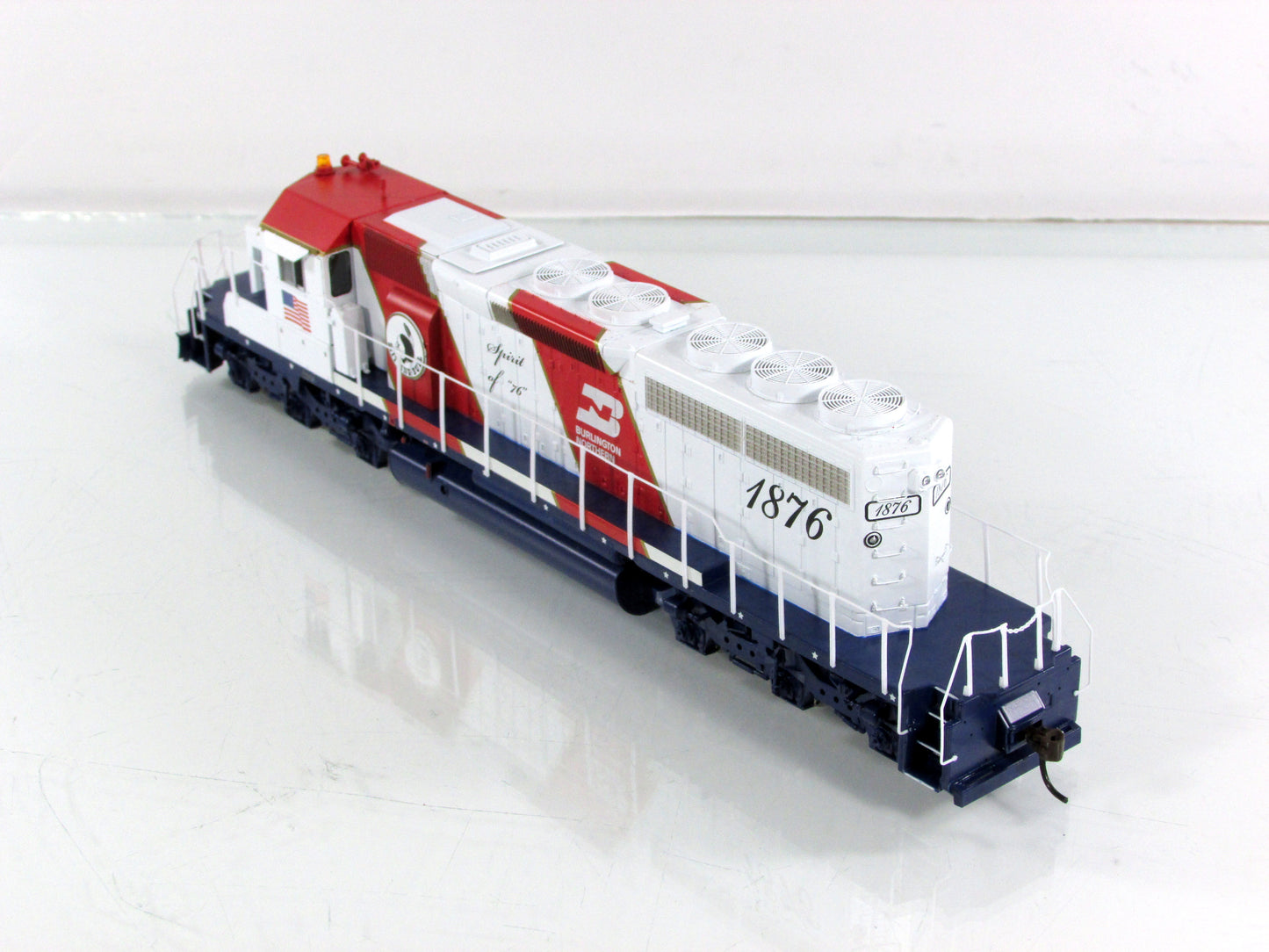 HO Scale **BICENTENNIAL Spirit '76** SD40-2, BN 1876 - Athearn 95227, DCC Ready