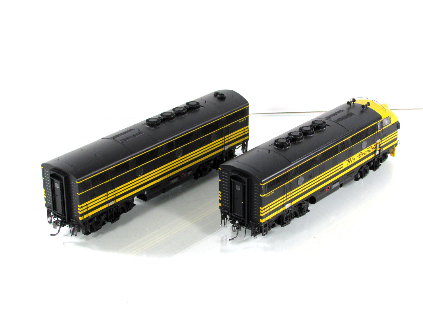 HO Scale **DENVER & RIO GRANDE** F3A-F3B -- Athearn G22334 w/ DCC Tsunami Sound
