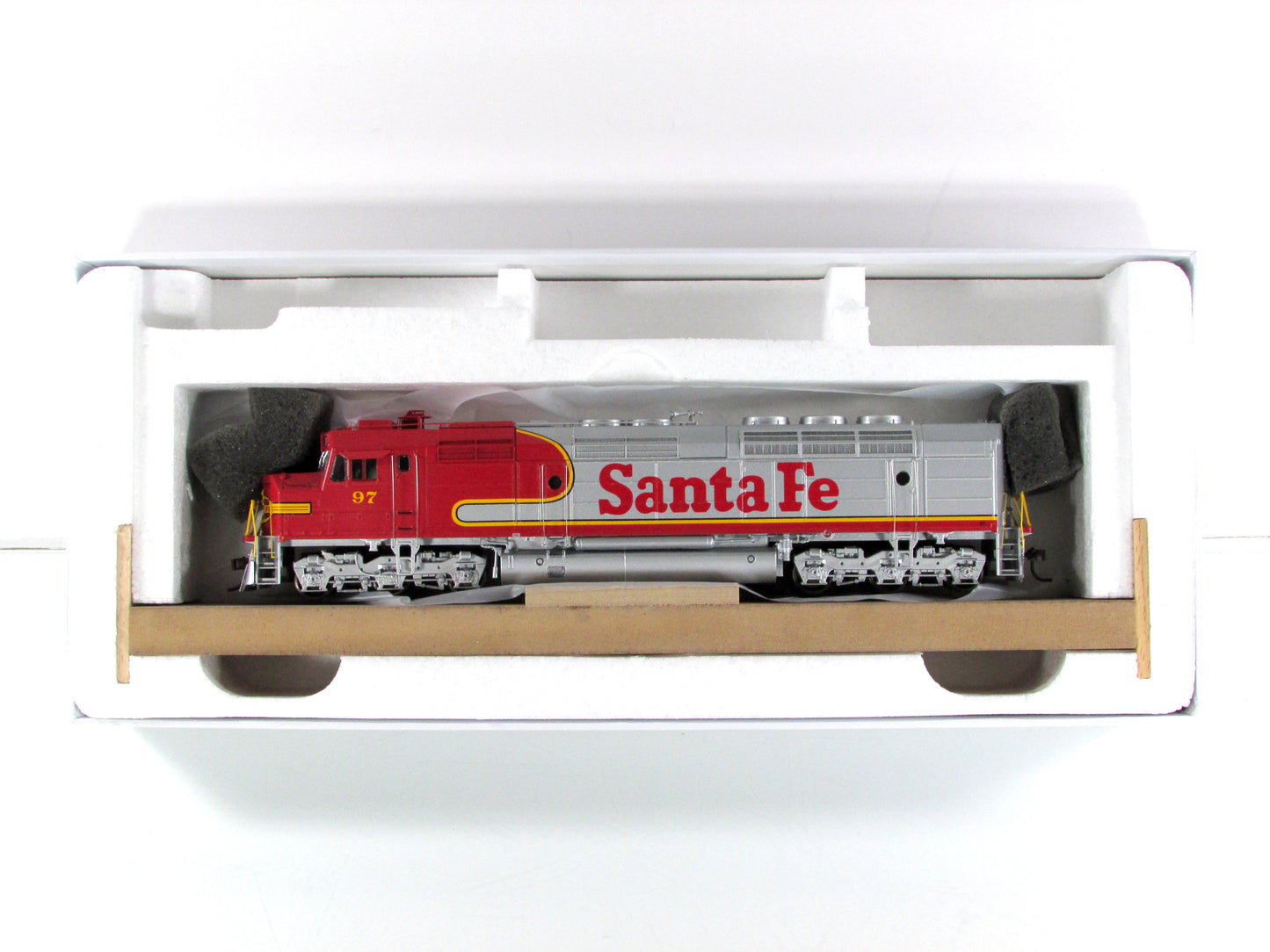 HO Scale **SANTA FE** FP45 Locomotive #97 - Athearn G67654 w/ DCC Tsunami Sound