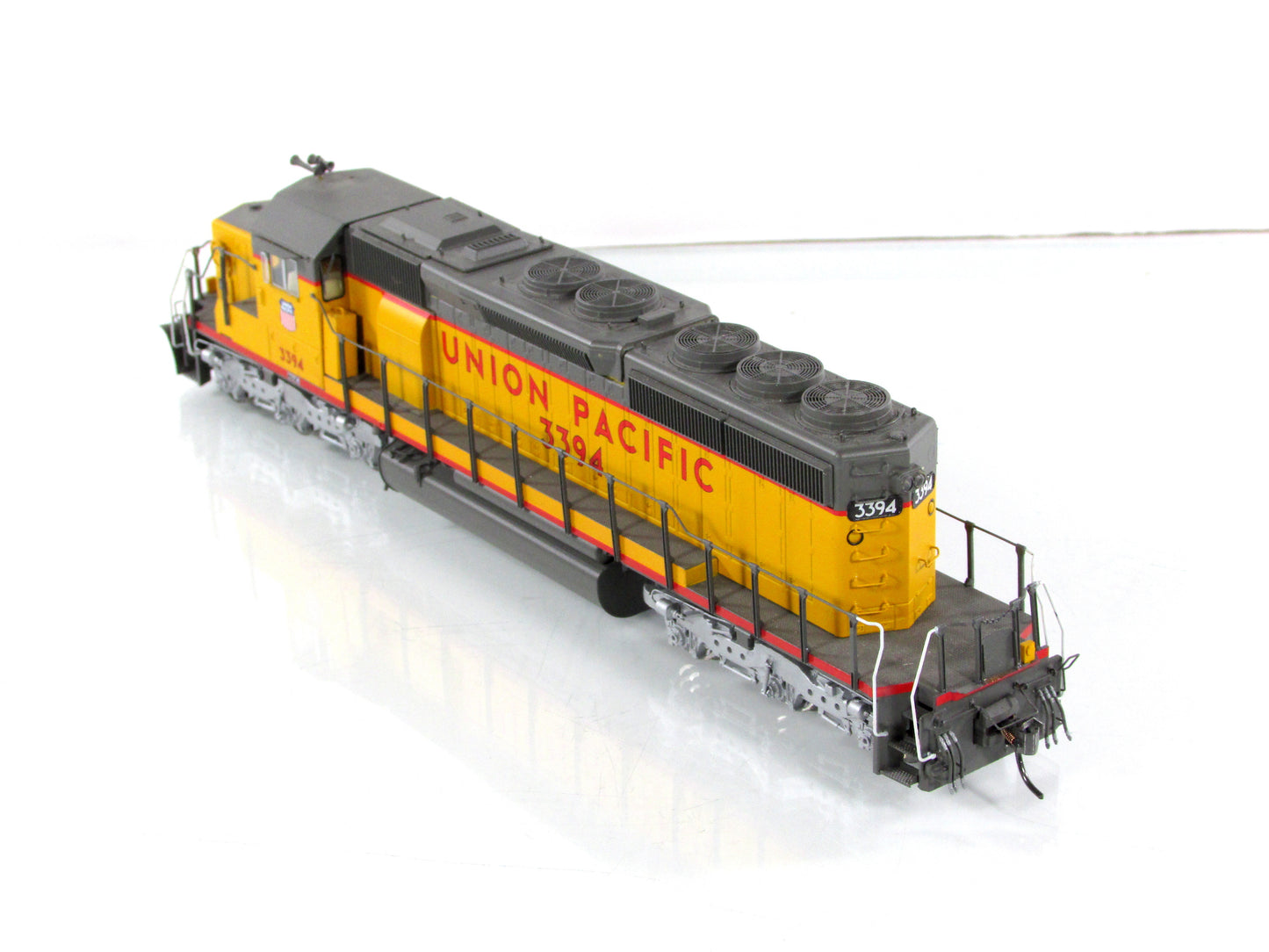 HO Scale **UNION PACIFIC** SD40-2 Snoot Nose #3394 - Intermountain 49342 w/ DCC