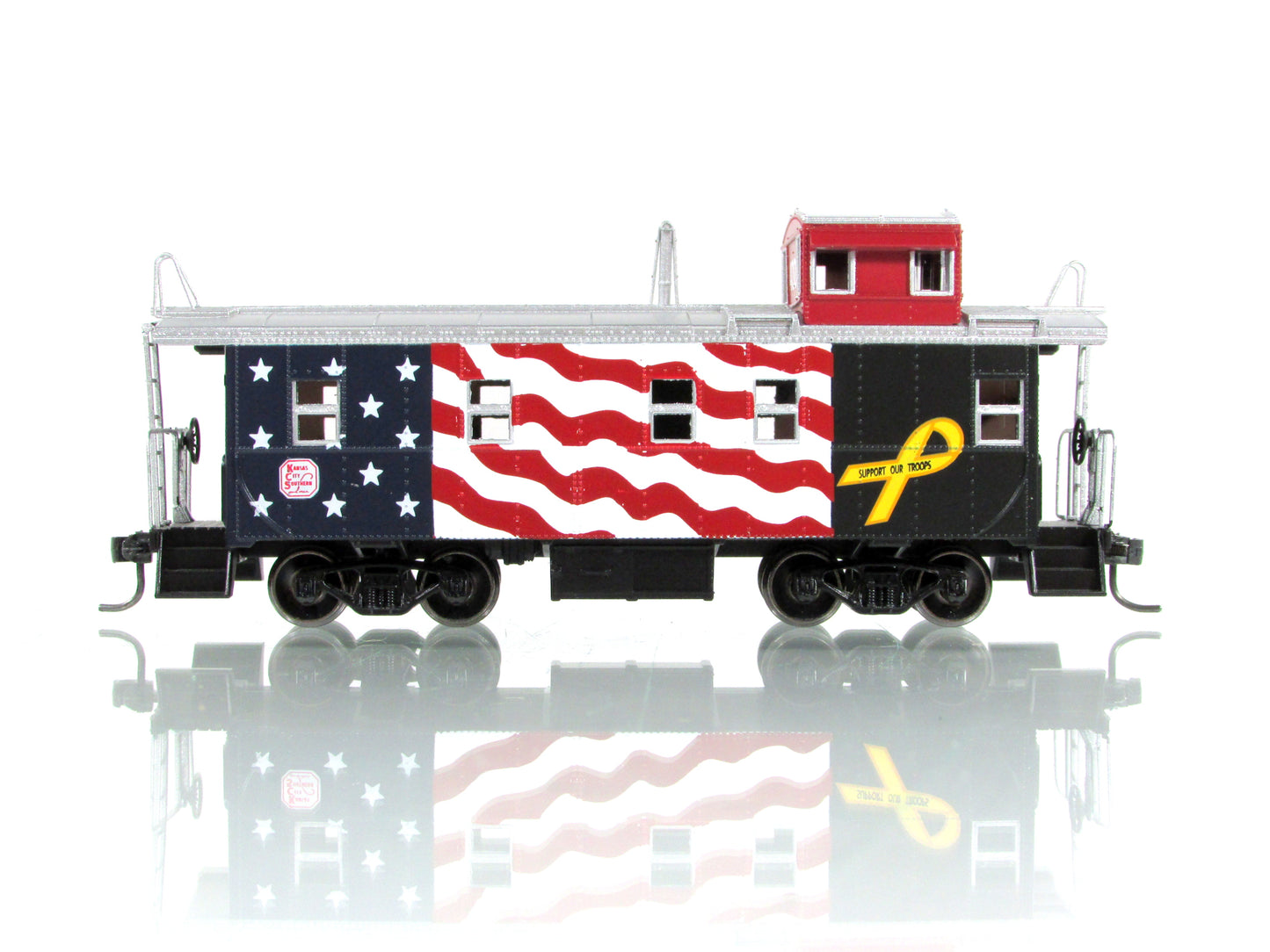 HO Scale ***KANSAS CITY SOUTHERN*** Patriotic Veterans Caboose - MTH 85-77017