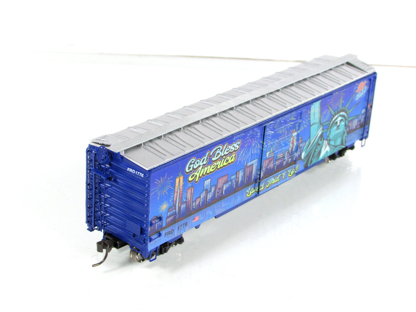 HO Scale ***GOD BLESS AMERICA*** 4th of July Box Car, FRD 1776 - Atlas 20006877
