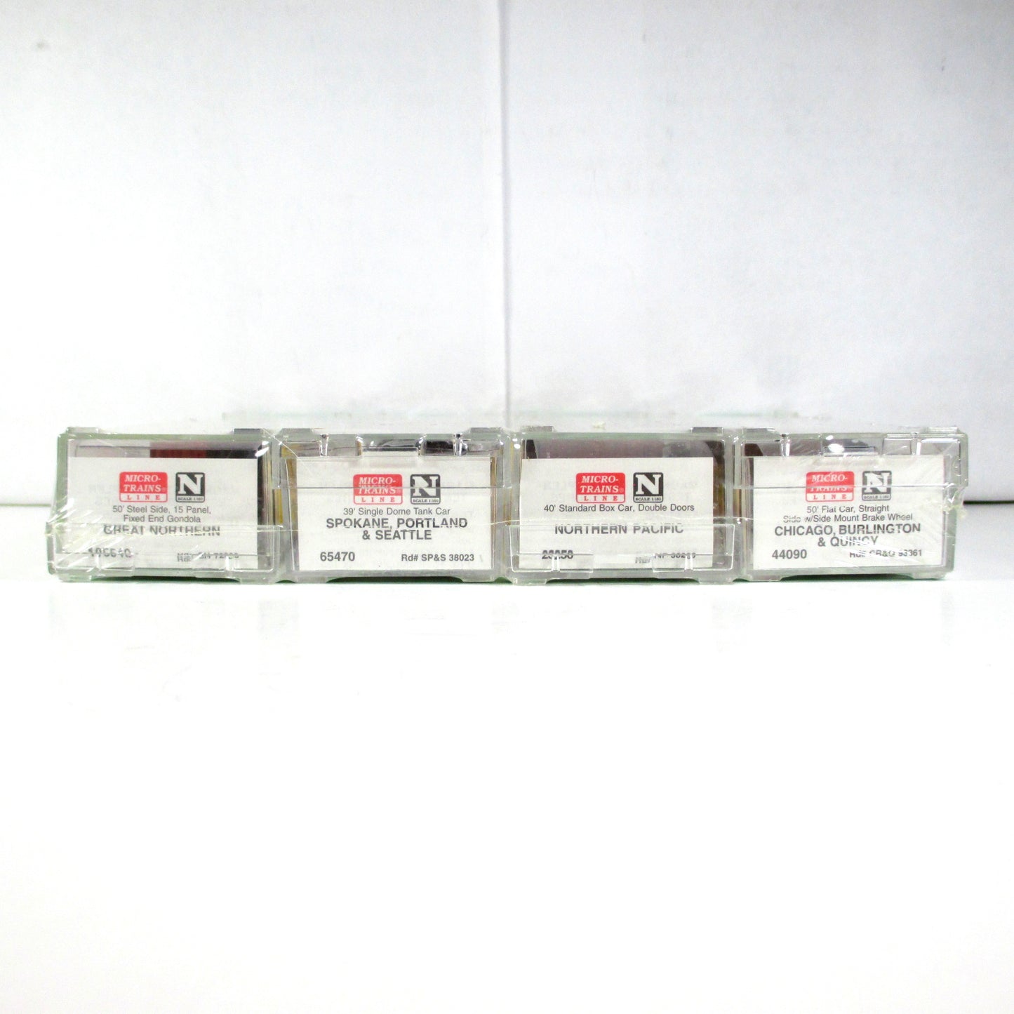 N Scale ***CB&Q, GN, NP, SP&S*** Fallen Flags 4-Pack Set --- Micro Trains 23252