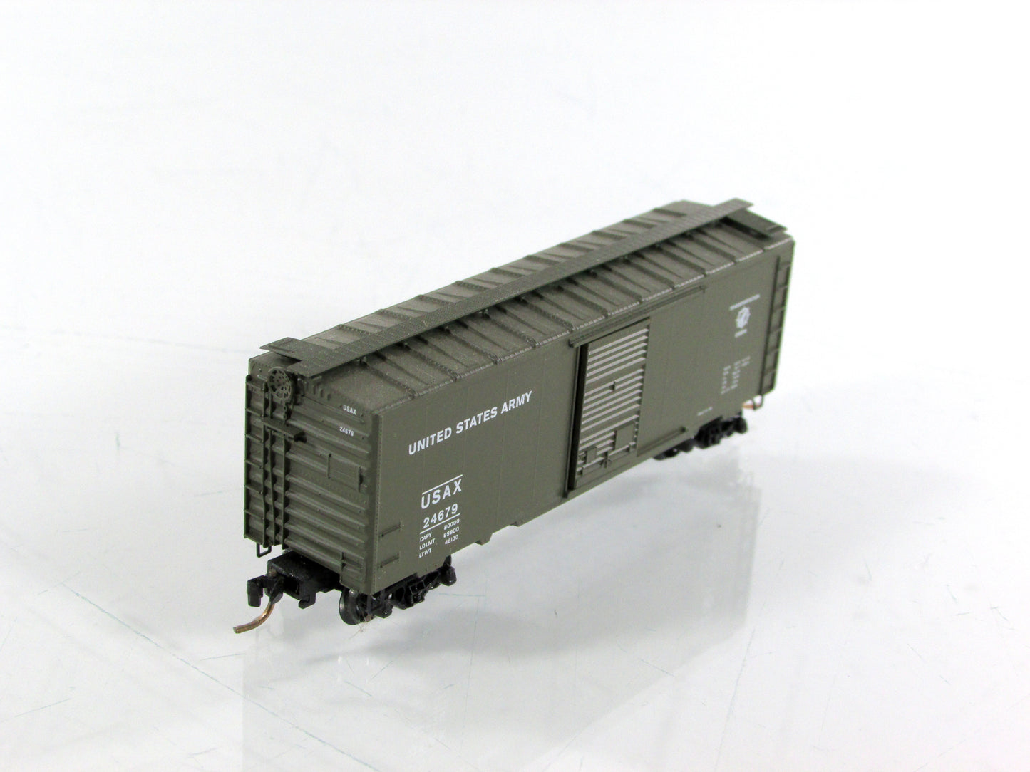 N Scale **UNITED STATES ARMY** 40' Box Car USAX 24679 - Micro Trains 20456