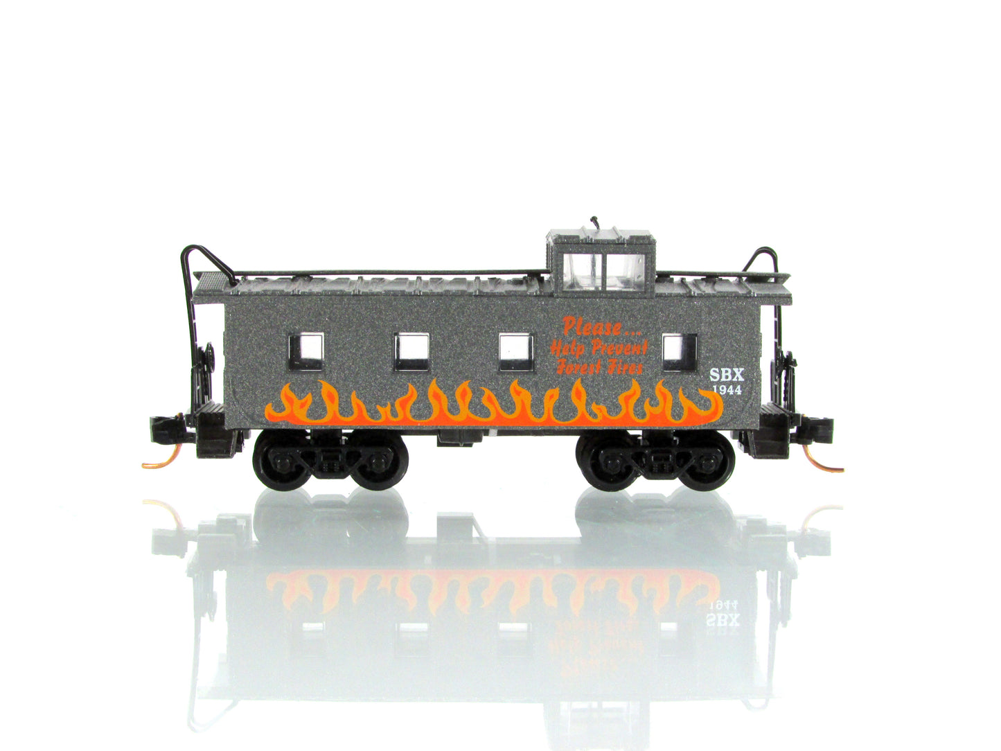N Scale **SMOKEY BEAR** Forest Fire Prevention Caboose -- Micro Trains 10000260