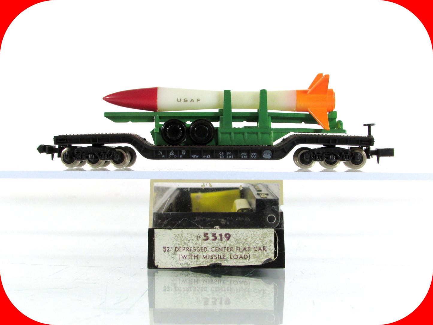 N Scale **US AIR FORCE** Missile Load on Heavyweight Flat, N&W - Bachmann 5319