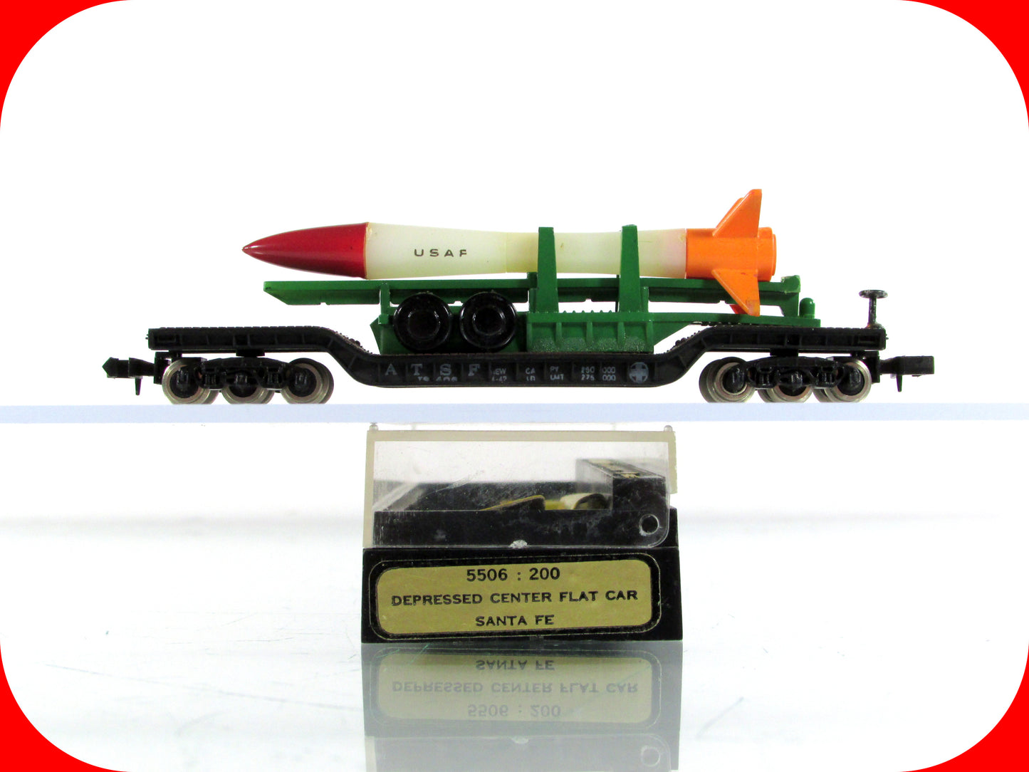 N Scale **US AIR FORCE** Missile Load on Heavyweight Flat, ATSF - Bachmann 5506