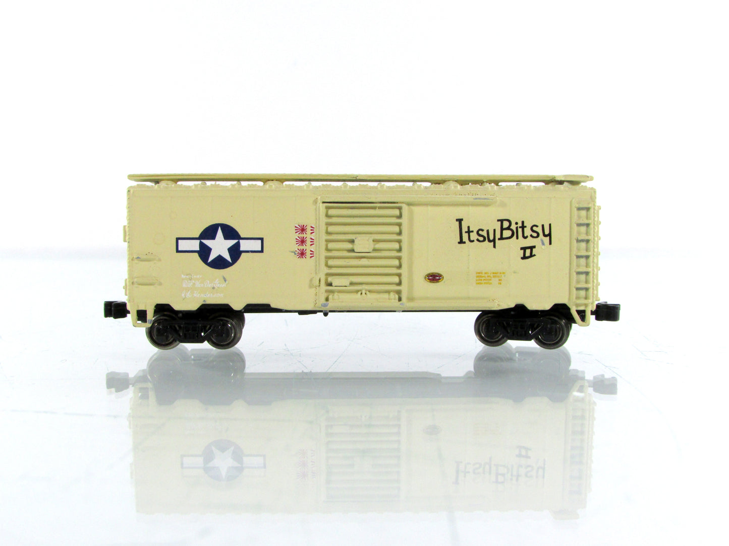 N Scale ***WWII US Army Air Corp** Custom 40' Box Car - Bachmann, Knuckle Cplrs