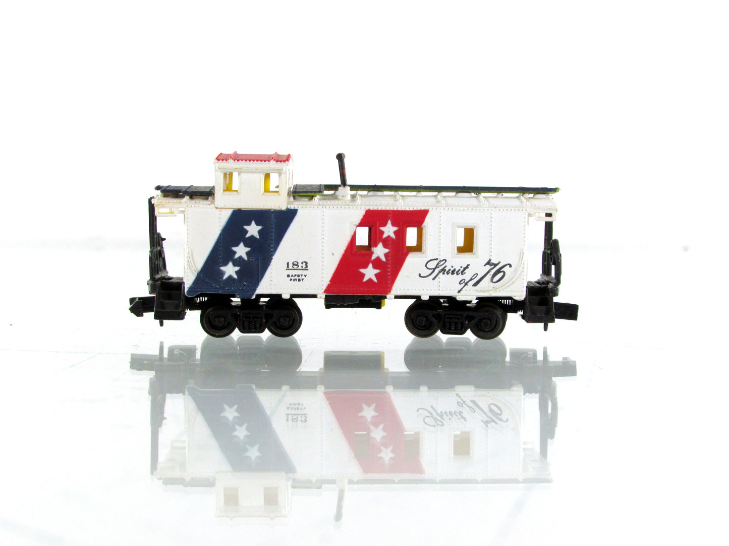 N Scale AMERICAN BICENTENNIAL **Spirit of 76** Cupola Caboose - Bachmann 5412