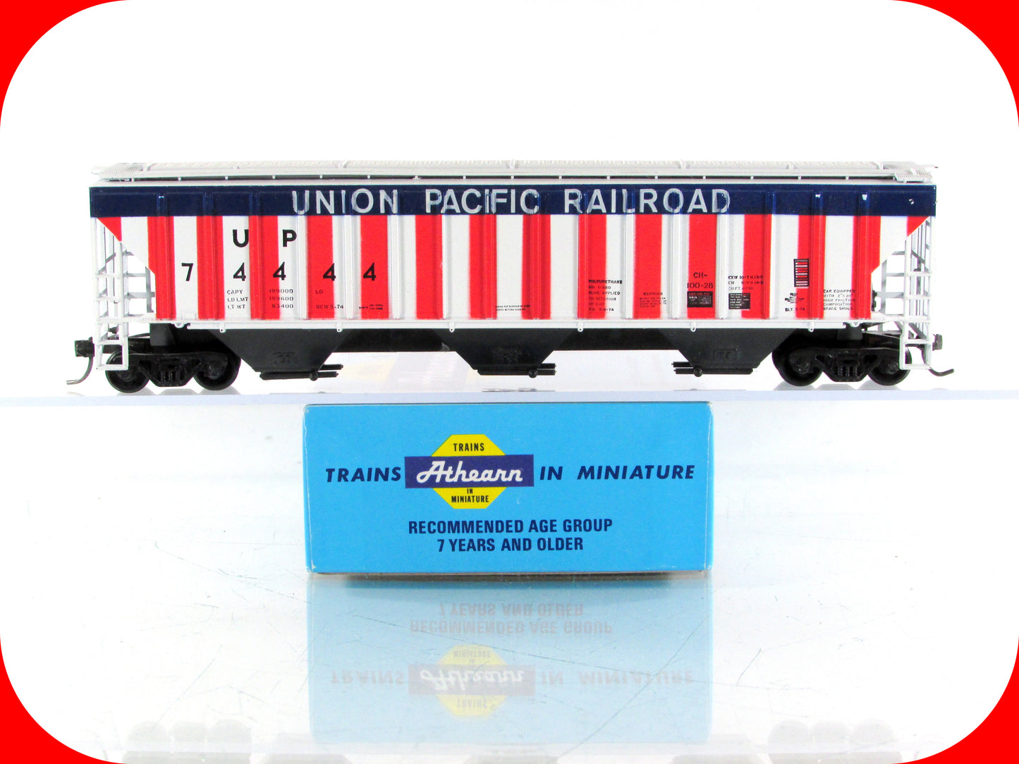 HO Scale **UNION PACIFIC - RED,WHITE,BLUE** Covered Hopper #74444, Athearn 5513