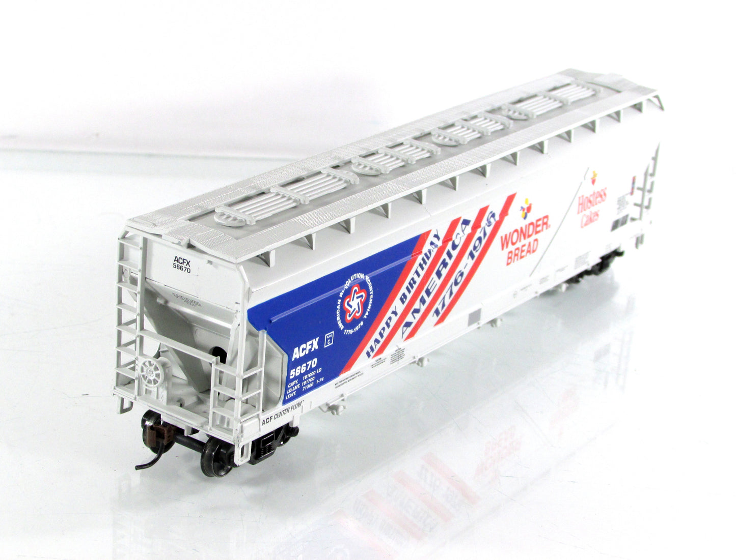 HO Scale **WONDER BREAD BICENTENNIAL*  1776-1976 ACF 4-Bay Hopper - Athearn 7200