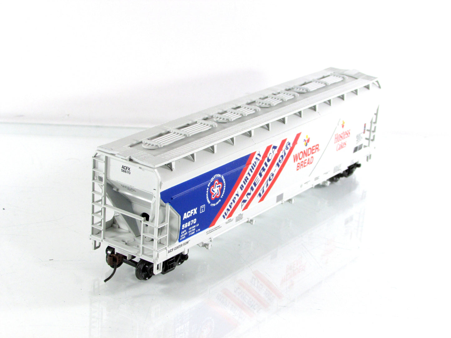 HO Scale **WONDER BREAD BICENTENNIAL*  1776-1976 ACF 4-Bay Hopper - Athearn 7200