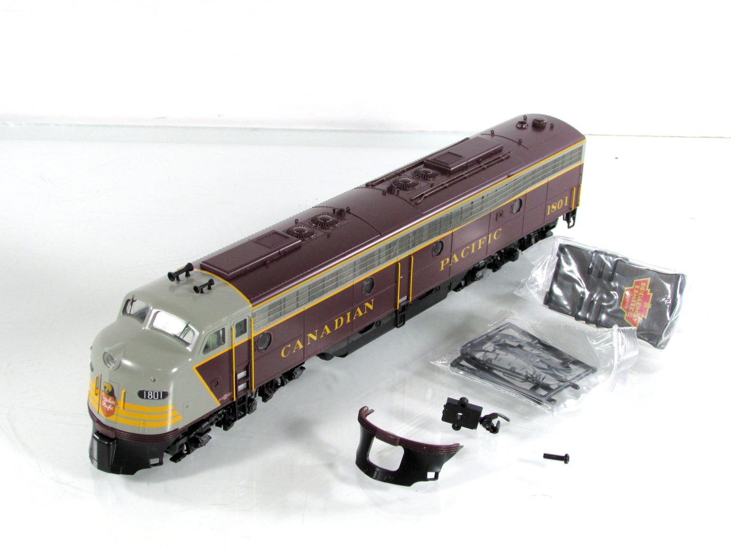 HO Scale ***CANADIAN PACIFIC*** E8A Diesel, CP 1801 - Broadway 445, DCC Sound