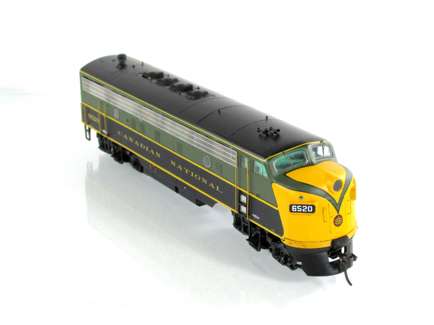 HO Scale ***CANADIAN NATIONAL*** FP9A #6520 - Intermountain 49987-04, DCC Ready