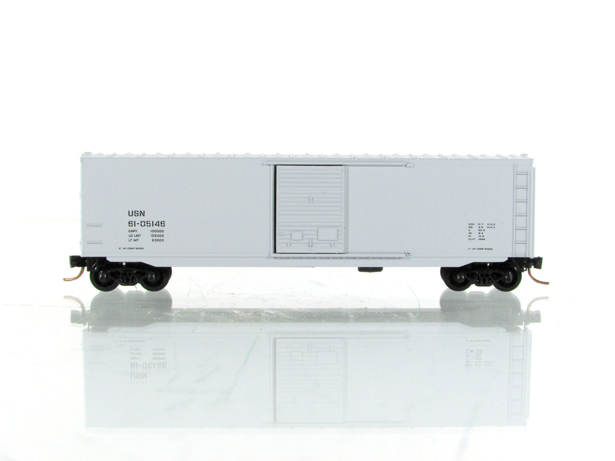 N Scale ***United States NAVY*** 50' Box Car, USN 61-05146 - Micro Trains 77040