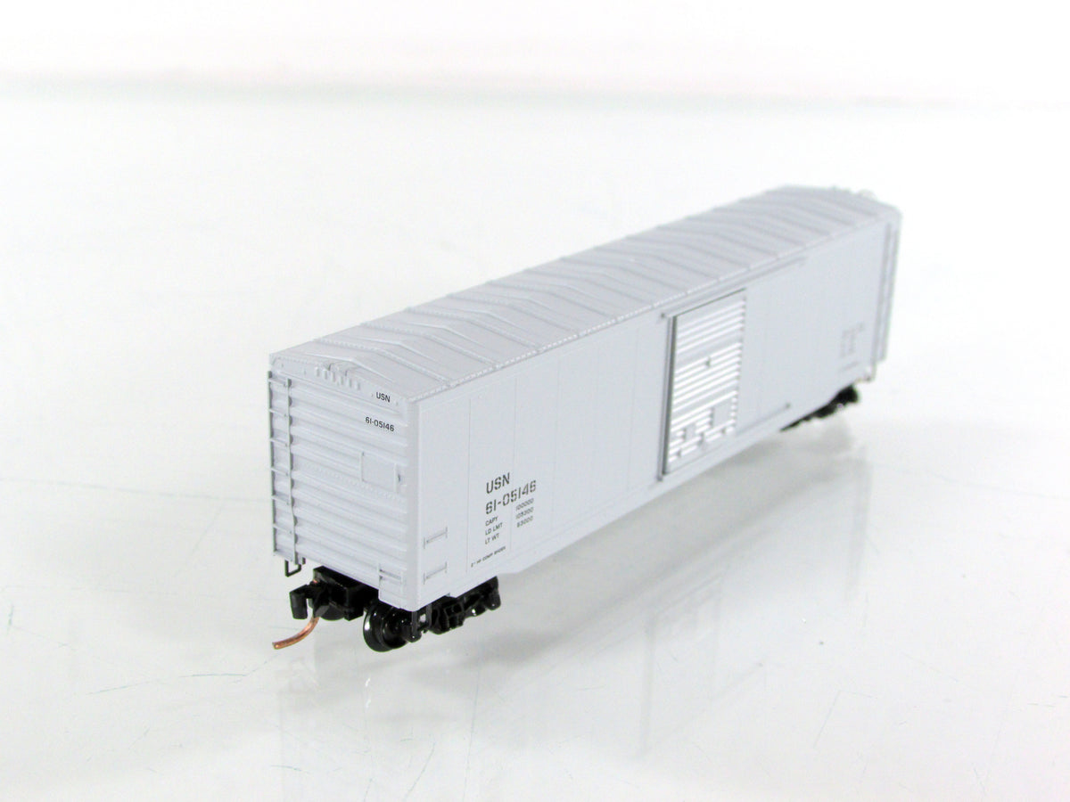 N Scale ***United States NAVY*** 50' Box Car, USN 61-05146 - Micro Trains 77040