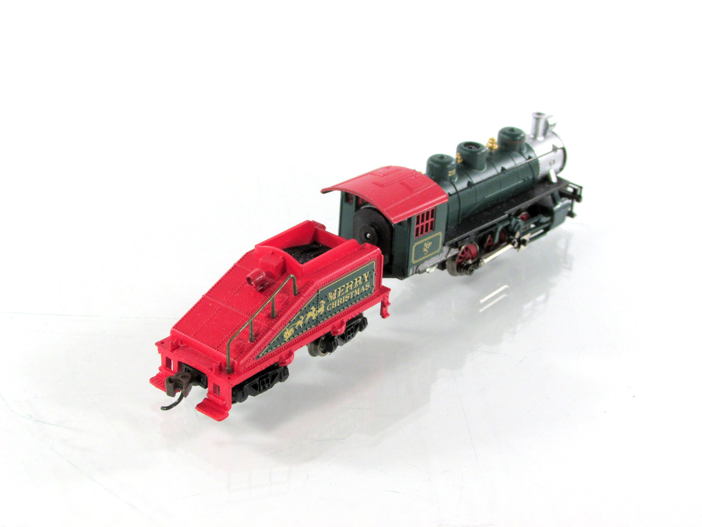 N Scale ***MERRY CHRISTMAS*** 0-6-0 Steam Switcher, NPS 25 - Bachmann 50556