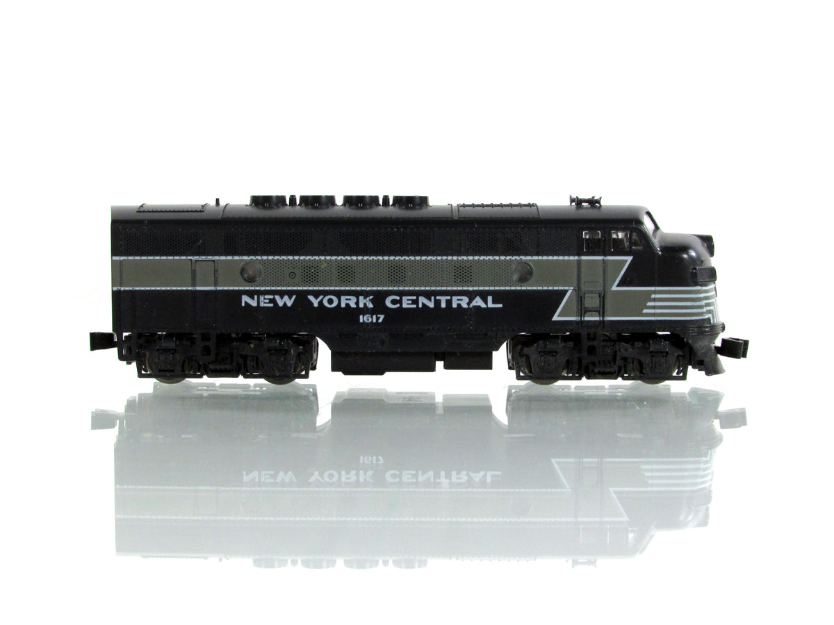 N Scale ***NEW YORK CENTRAL** F3-A Phase II Locomotive, NYC 1617 - Kato 176-075
