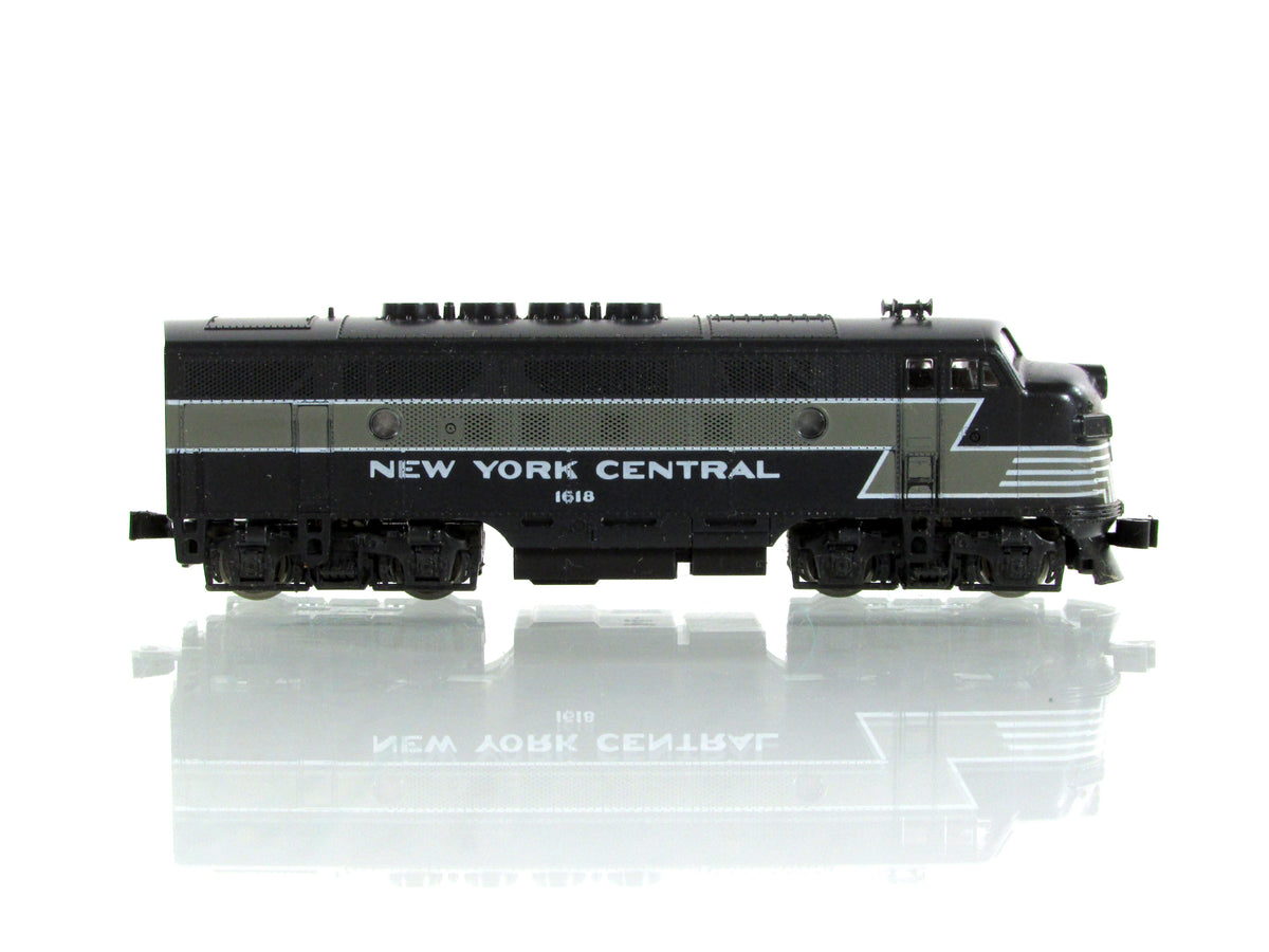 N Scale ***NEW YORK CENTRAL** F3-A Phase II Locomotive, NYC 1618 - Kato 176-077