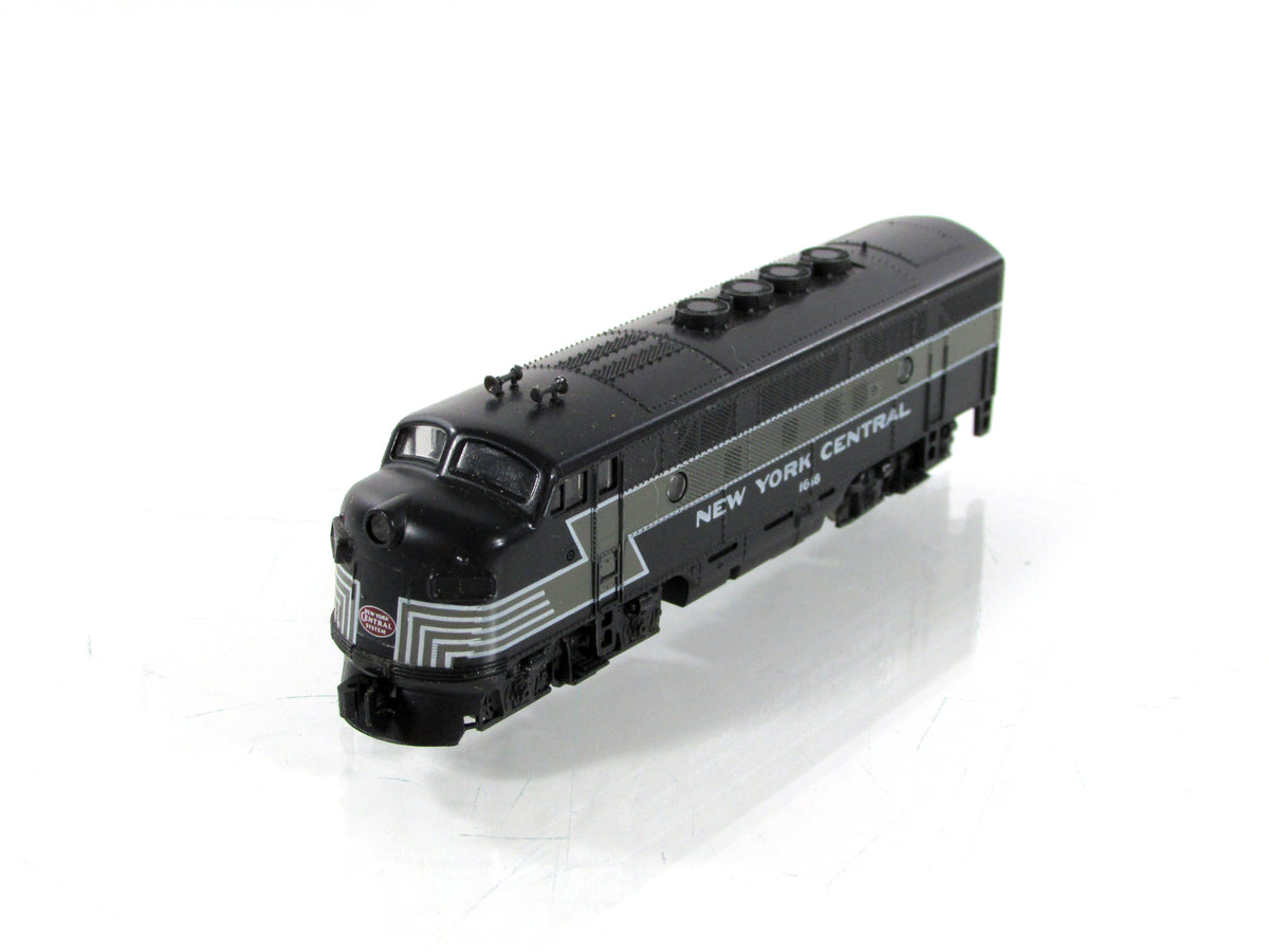 N Scale ***NEW YORK CENTRAL** F3-A Phase II Locomotive, NYC 1618 - Kato 176-077