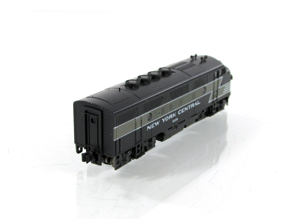 N Scale ***NEW YORK CENTRAL** F3-A Phase II Locomotive, NYC 1618 - Kato 176-077