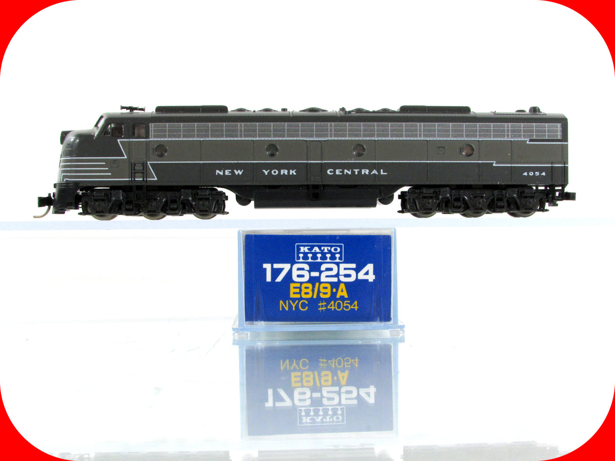N Scale ***NEW YORK CENTRAL** E8/9 A Diesel Locomotive, NYC 4054 - Kato 176-254