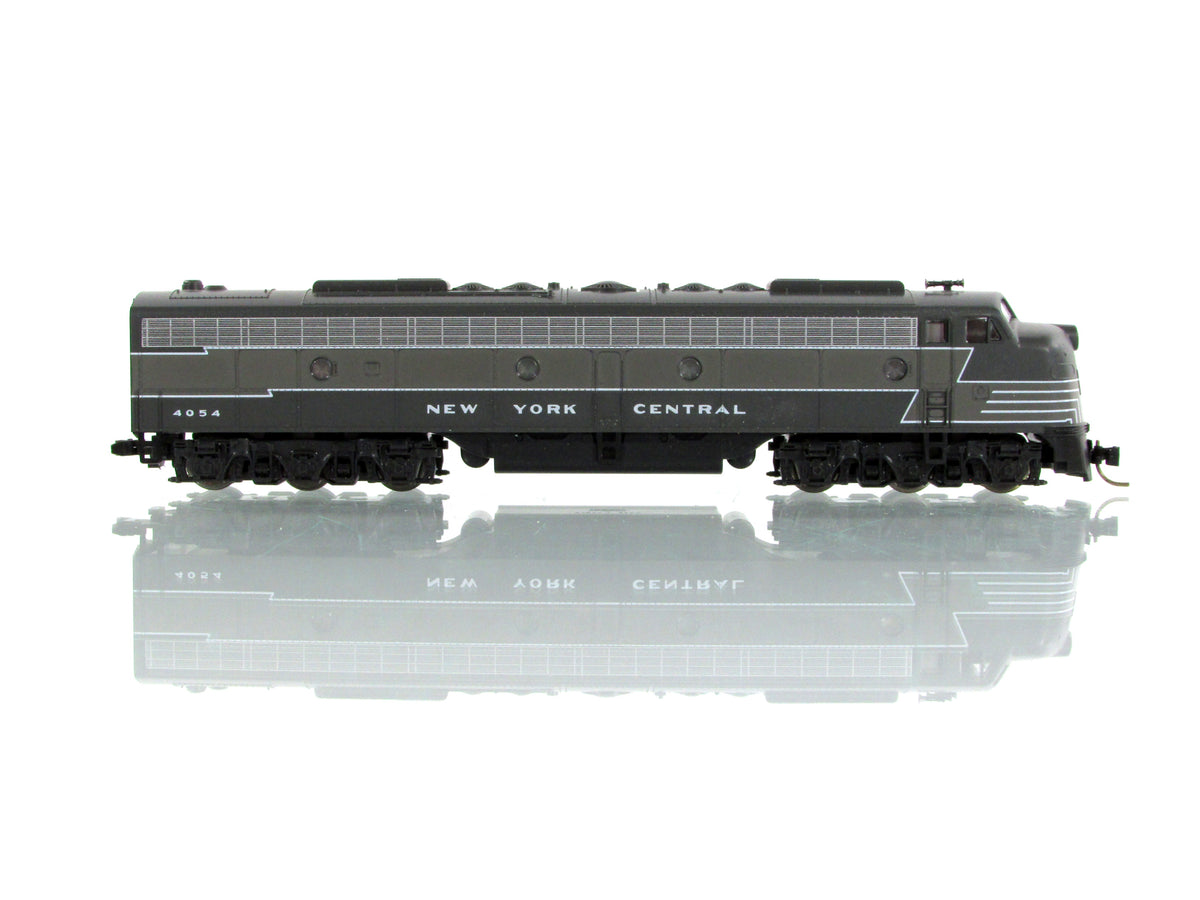 N Scale ***NEW YORK CENTRAL** E8/9 A Diesel Locomotive, NYC 4054 - Kato 176-254