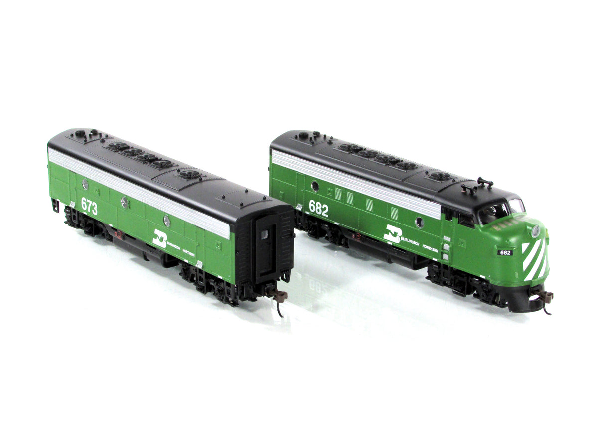 HO Scale **BURLINGTON NORTHERN** F3A-F3B Locomotives, BN 682,673 - Athearn 8032