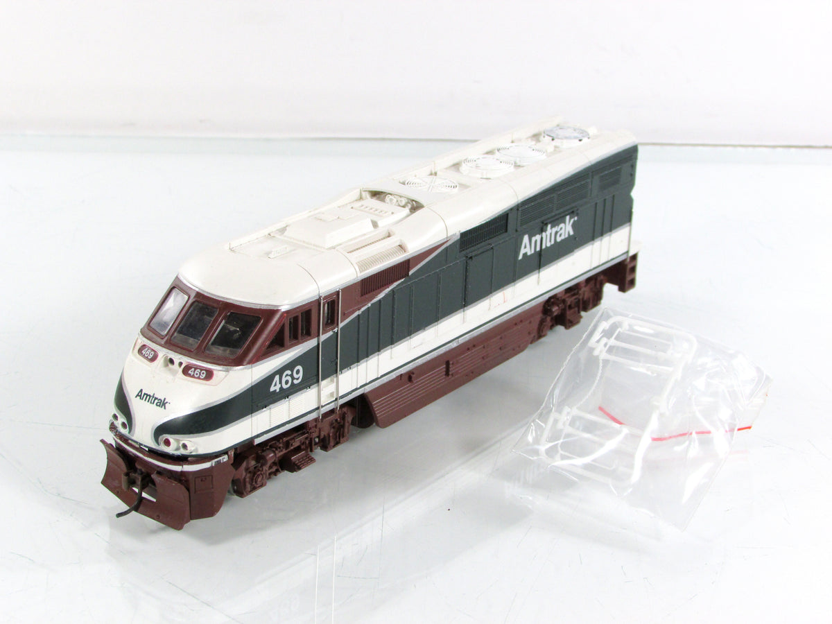 HO Scale ***AMTRAK NORTHWEST*** F59PHI Passenger Locomotive #469 - Athearn 2605