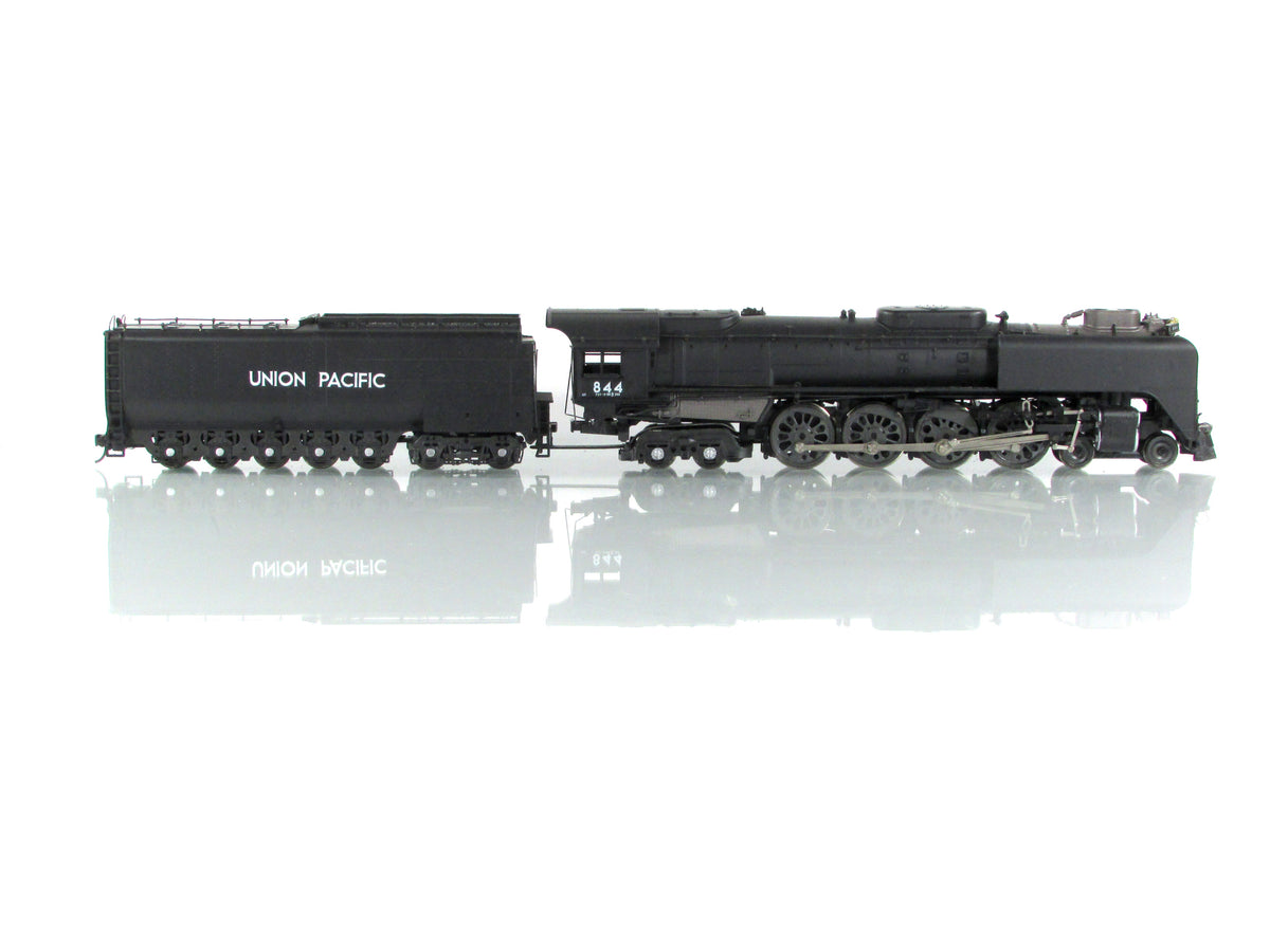 HO Scale **UNION PACIFIC* 4-8-4 FEF-3 Northern Locomotive #844 - Rivarossi 5429