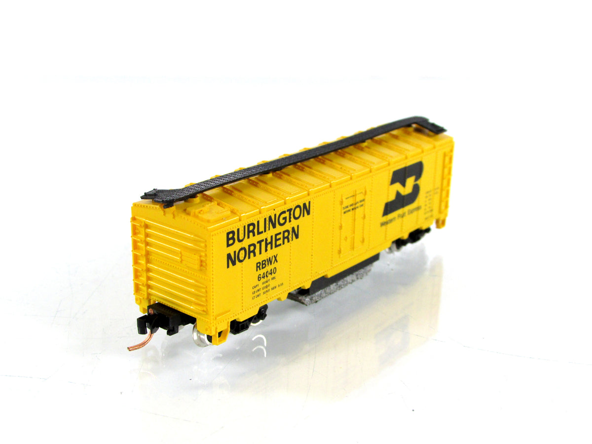 N Scale ***BN*** TRACK CLEANER Box Car, RBWX 64040 --- ROCO 25900, MTL Couplers