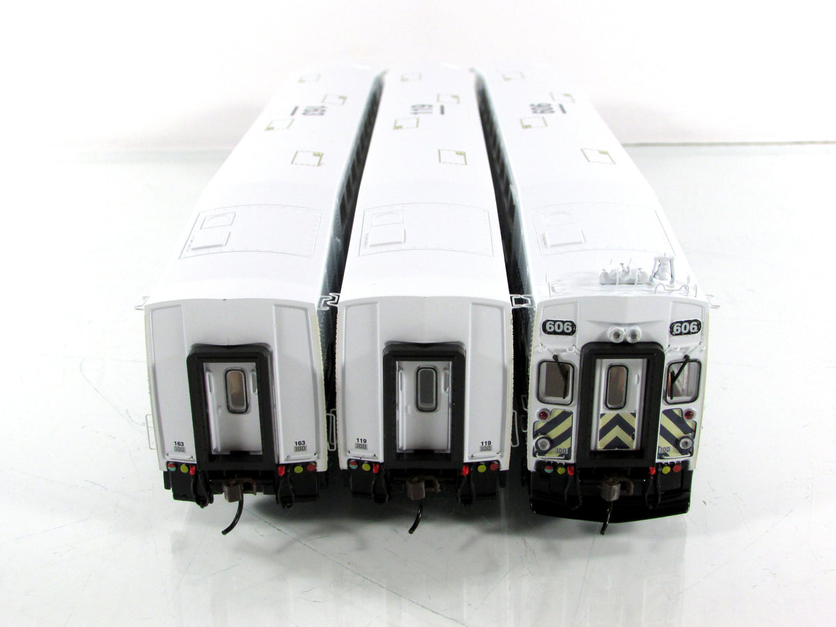HO Scale ***METROLINK** Bombardier Psgr Set #606,119,163 - Athearn 25907 **RARE