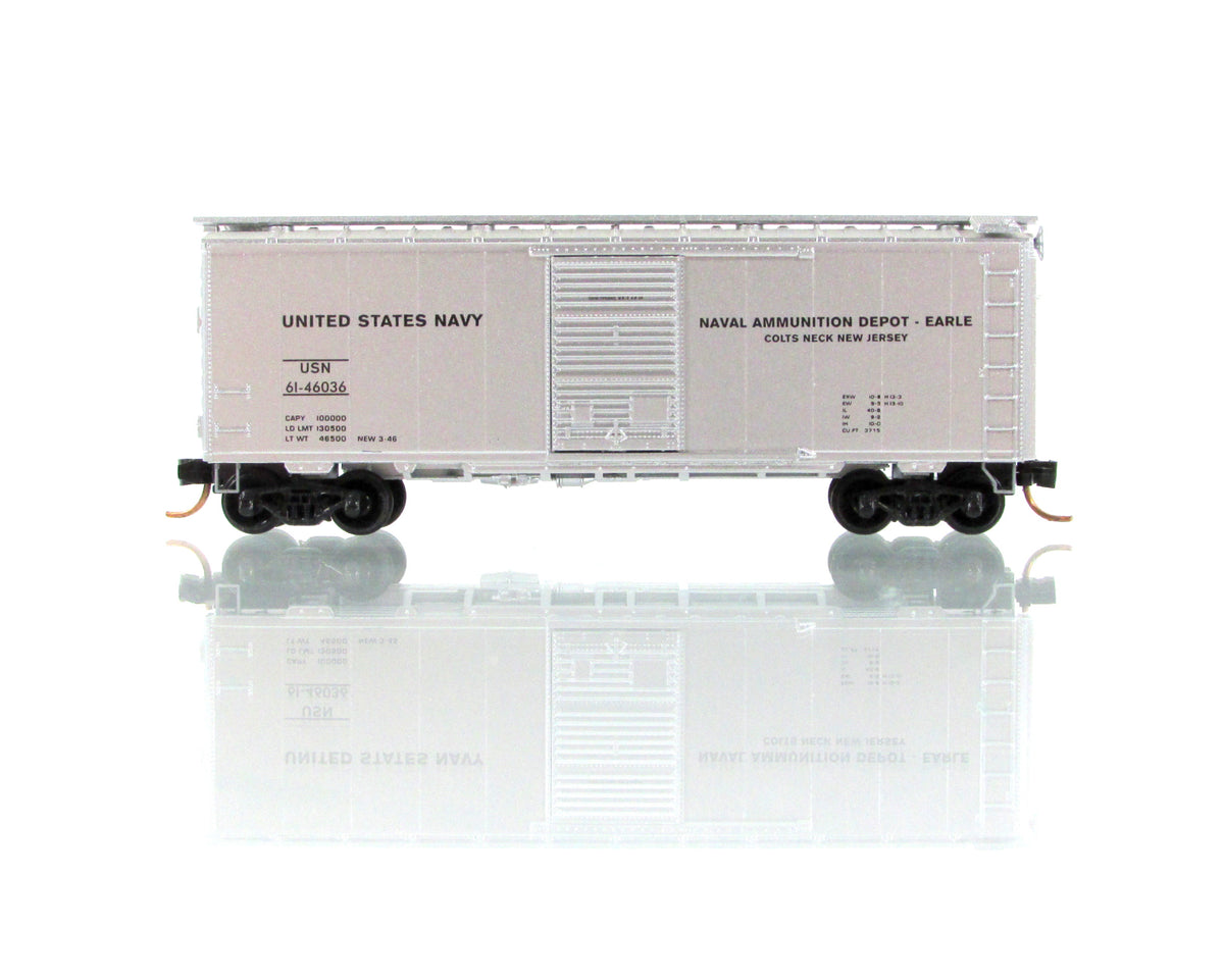 N Scale ***US NAVY*** Ammunition Depot Box Car #61-46036 - Micro Trains Special