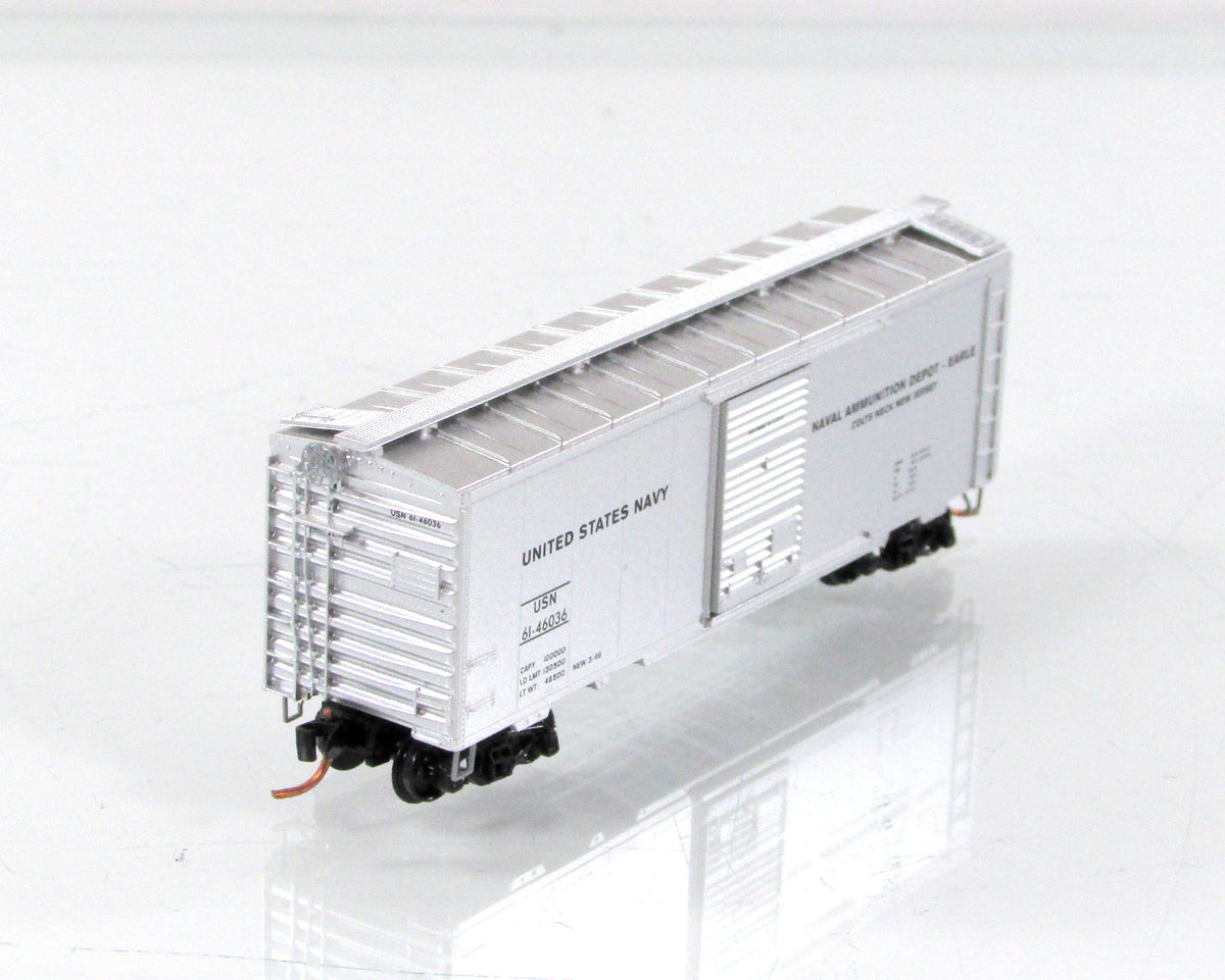 N Scale ***US NAVY*** Ammunition Depot Box Car #61-46036 - Micro Trains Special