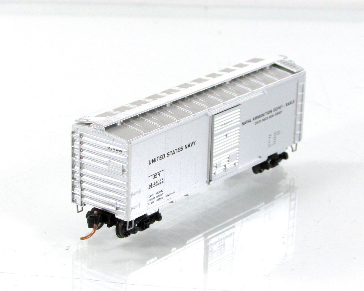 N Scale ***US NAVY*** Ammunition Depot Box Car #61-46036 - Micro Trains Special