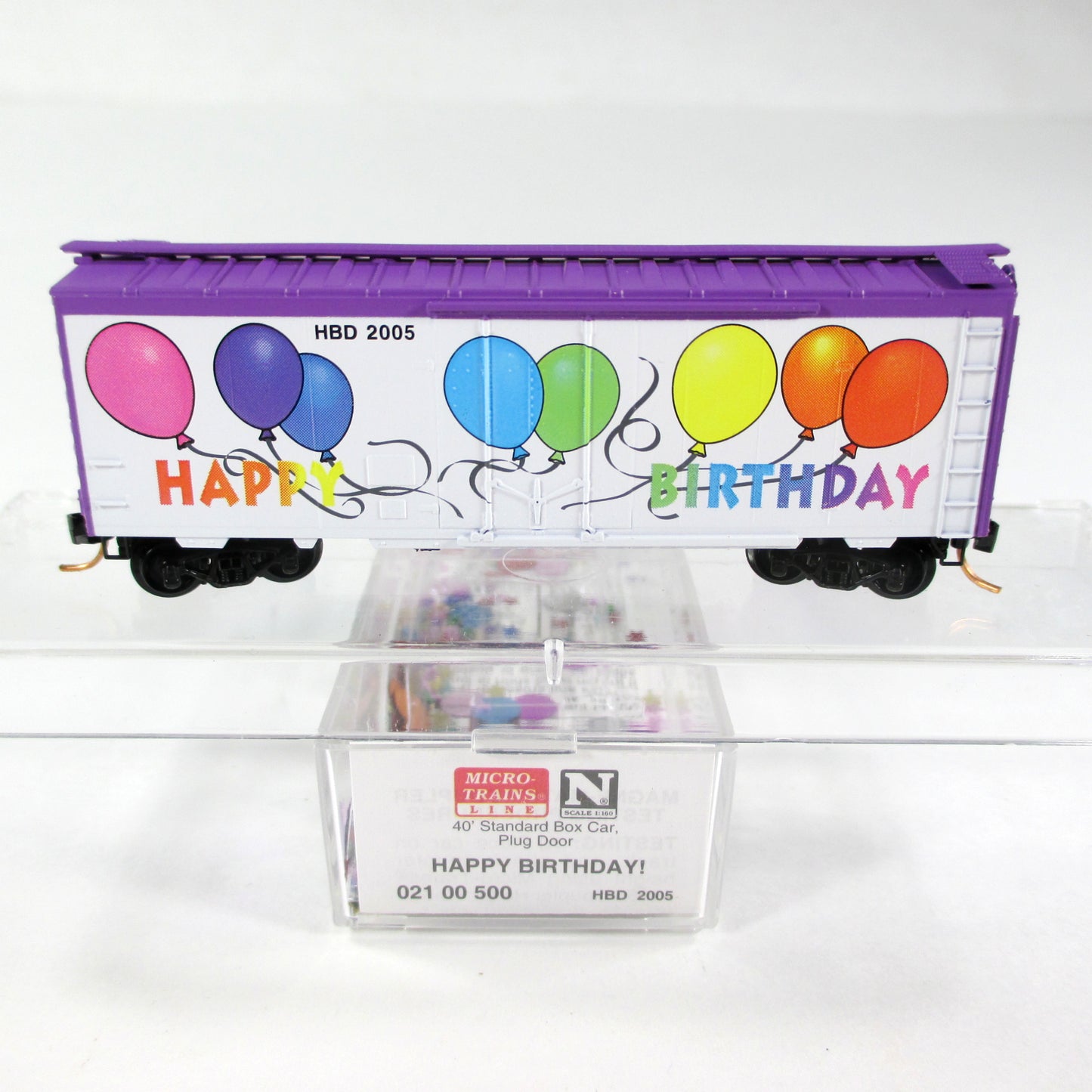 N Scale ***HAPPY BIRTHDAY*** 40' Box Car w/ Glitter --- Micro Trains 02100500