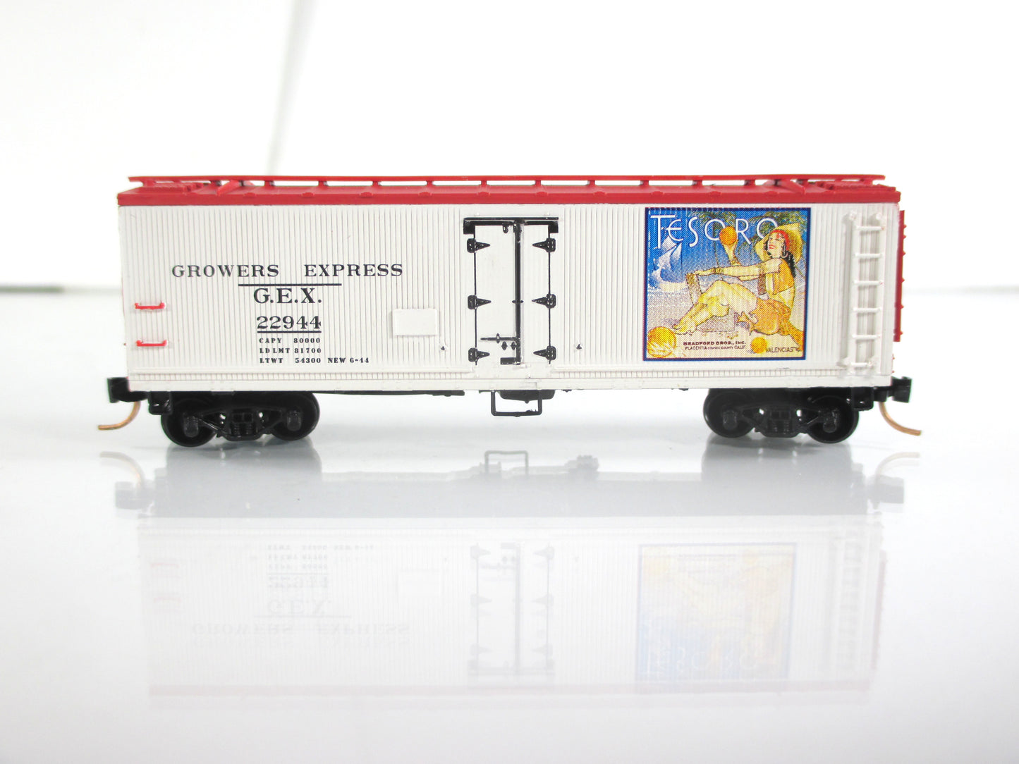 N Scale ***GROWERS EXPRESS - TESORO*** Reefer #22944 - YesterYear, MTL Couplers